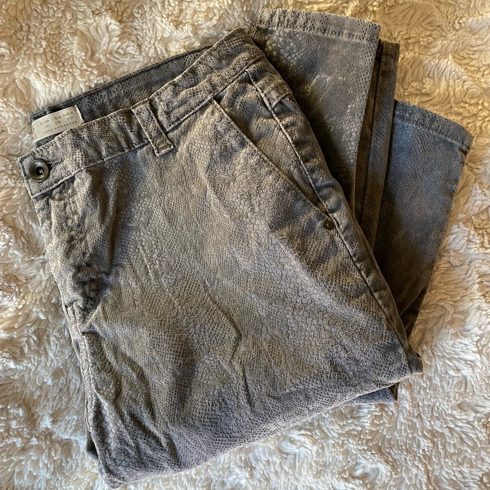 EUC Zara Snake Textured Pants